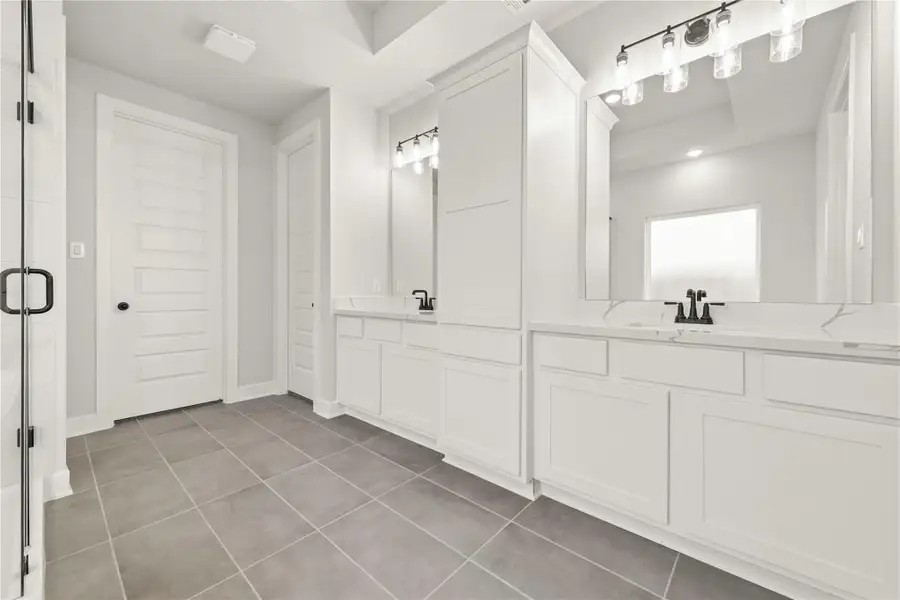 Furnished interior view inside a new home in COLTON™ - 45', Montgomery (Image 5). Furnished interior view inside a new home in COLTON™ - 45', Montgomery (Image 5).