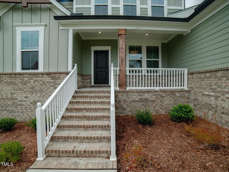 05-Front Porch View