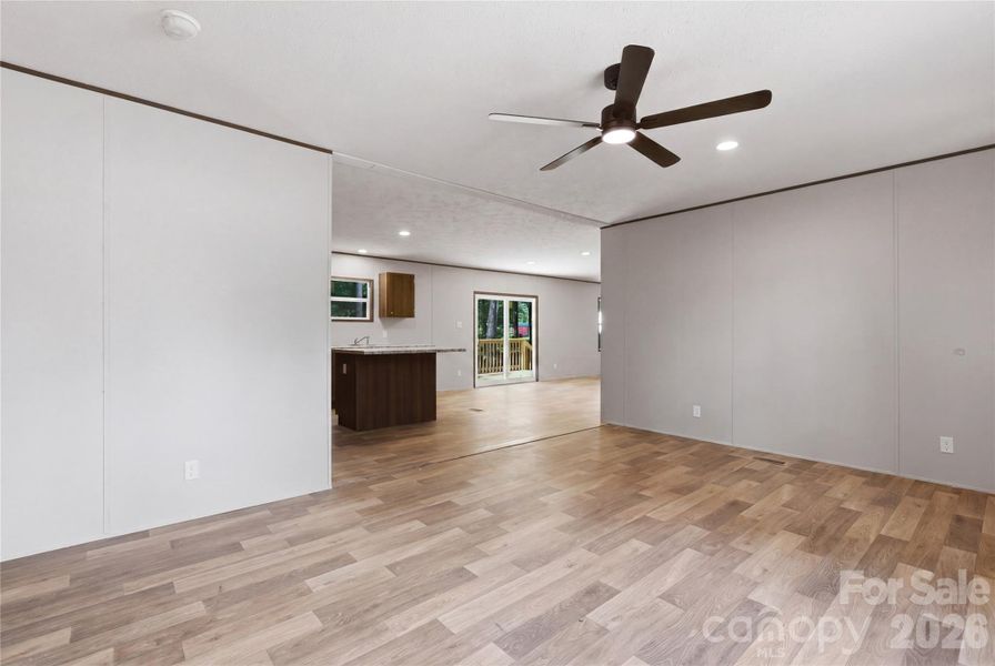 Spacious, unfurnished interior of a new home in , Lincolnton (Image 15).