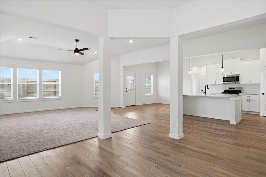 Spacious, unfurnished interior of a new home in , Alvin (Image 16). Spacious, unfurnished interior of a new home in , Alvin (Image 16).