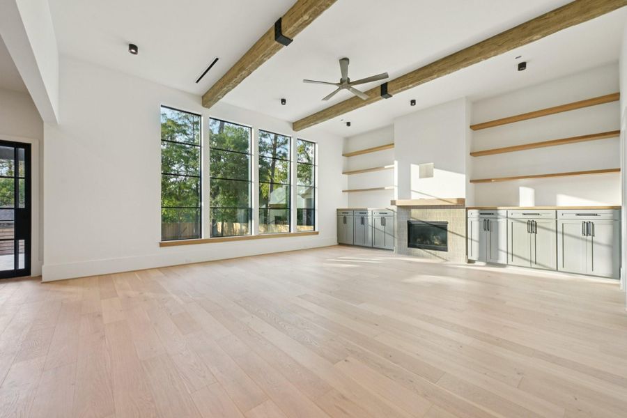 Spacious, unfurnished interior of a new home in , Houston (Image 36).
