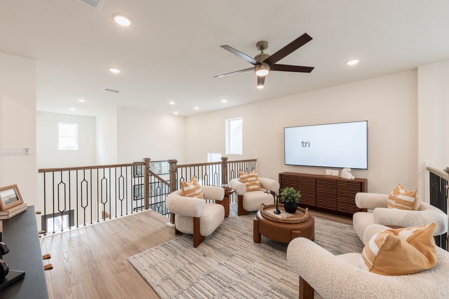 Representative furnished interior of a home built from the Hawk by Tri Pointe Homes in Sienna 45', Missouri City (Image 30). Representative furnished interior of a home built from the Hawk by Tri Pointe Homes in Sienna 45', Missouri City (Image 30).