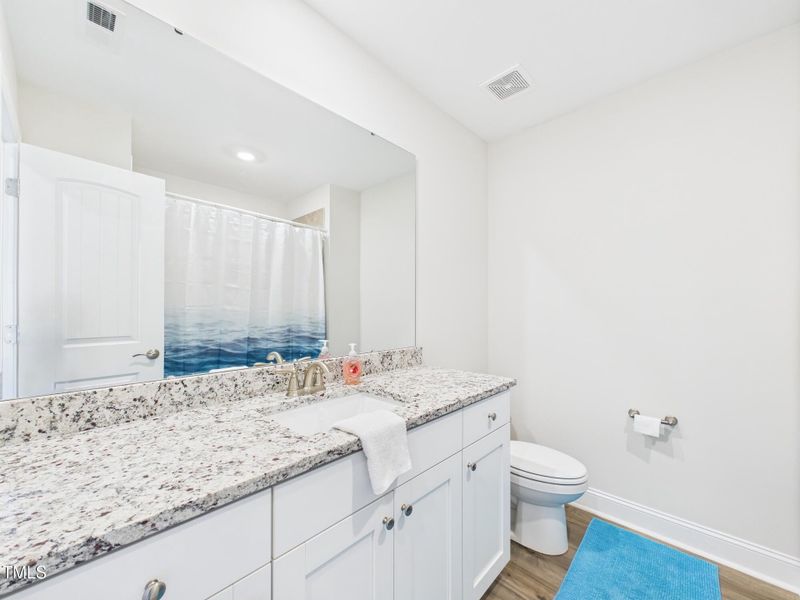 CAM01608G0-PR0104-STILL061