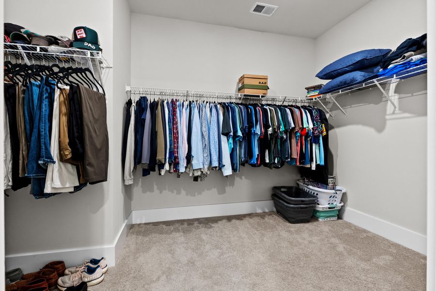 Close-up of interior finishes inside a home in , Ravenel (Image 21).