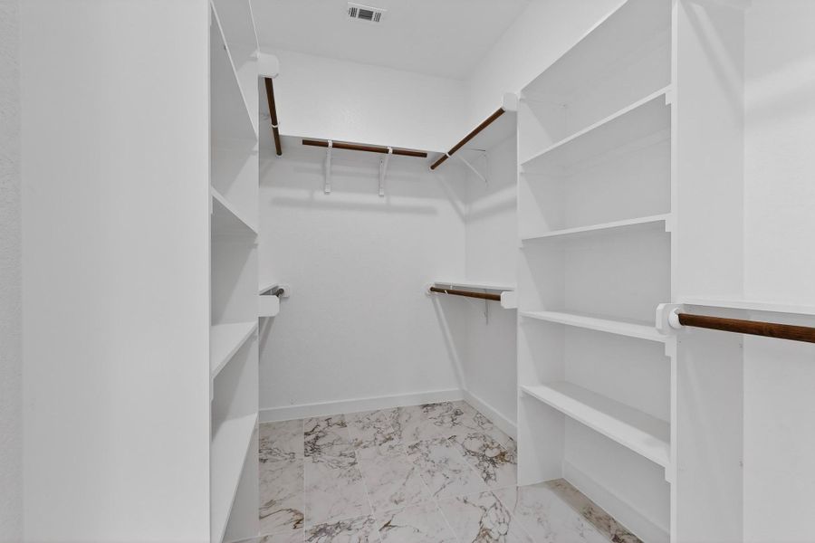 Walk in closet