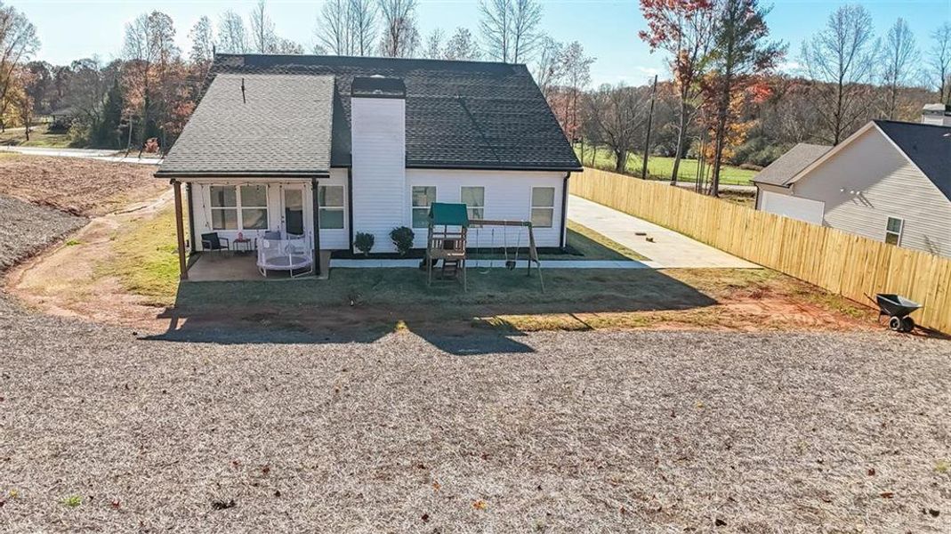 Exterior details and patio area of a home in , Clarkesville (Image 4).