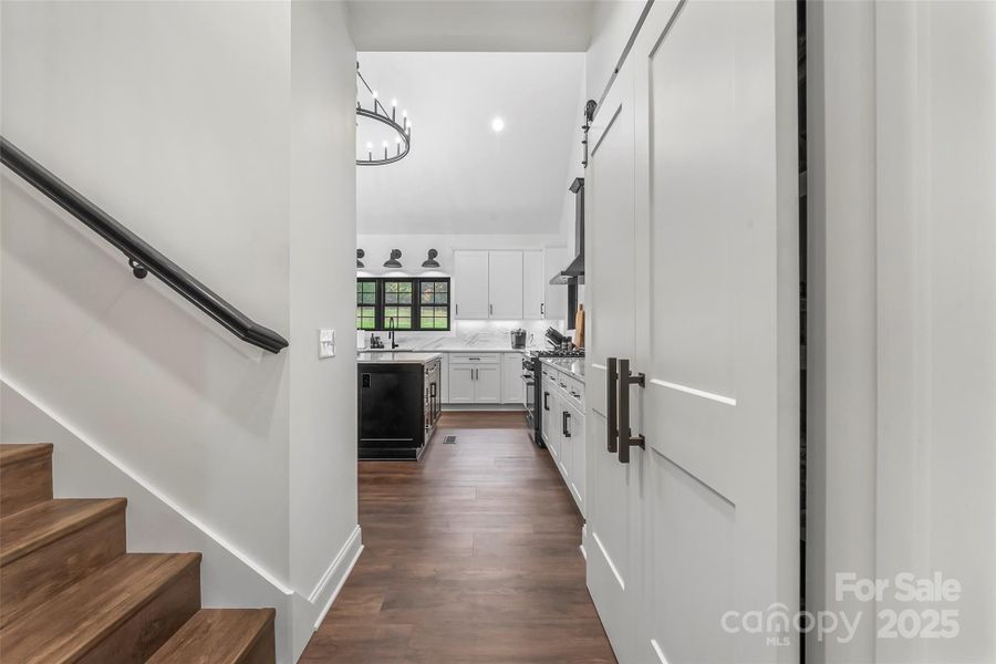 Spacious, unfurnished interior of a new home in , Nebo (Image 21).