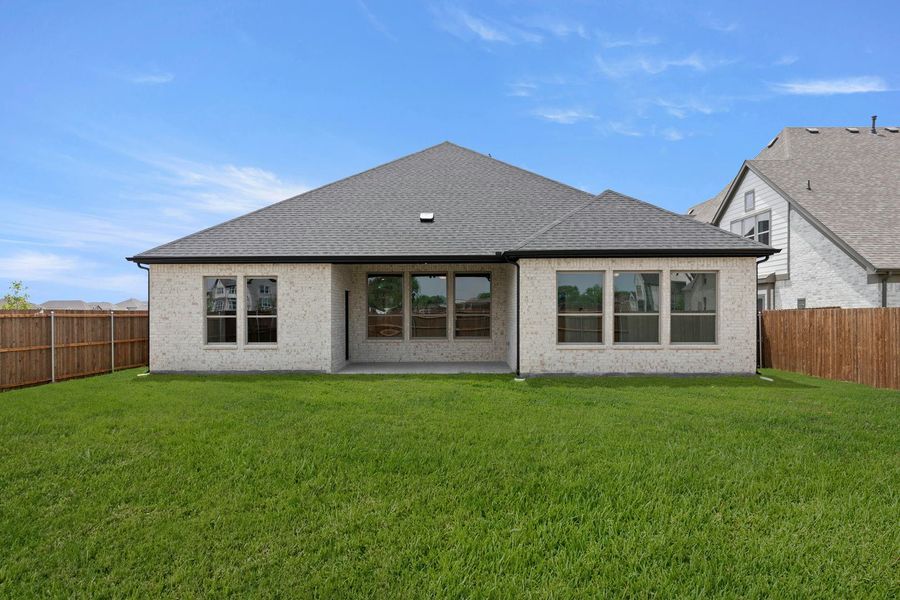 Representative exterior details of a home built from the Houston by Kindred Homes in Dominion Park, Waxahachie (Image 3).