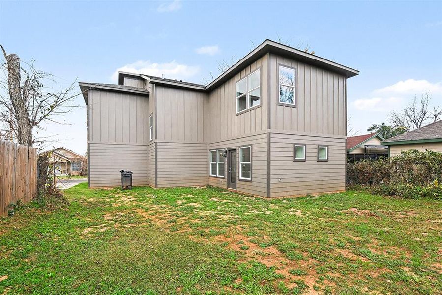 Exterior details and patio area of a home in , Fort Worth (Image 3).