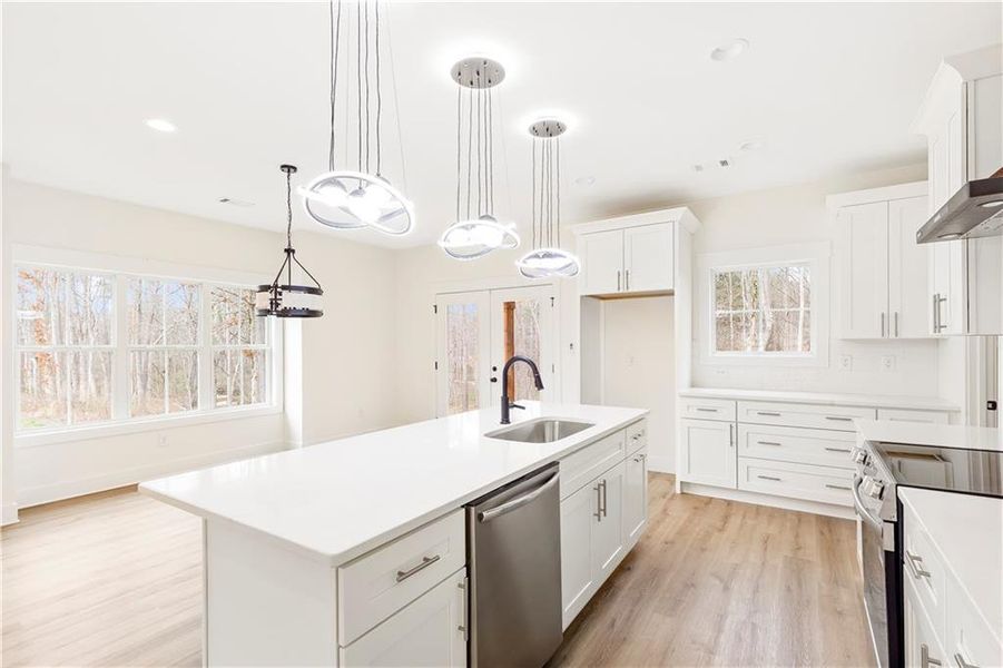 Furnished interior view inside a new home in , Dallas (Image 8).