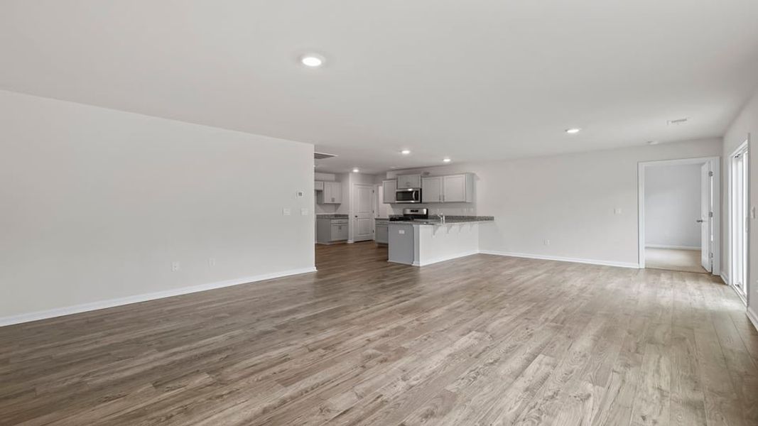 Spacious, unfurnished interior of a new home in Treemont Commons, Wellford (Image 16).