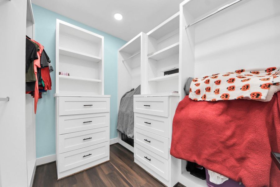 Furnished interior view inside a new home in , Dickinson (Image 34).