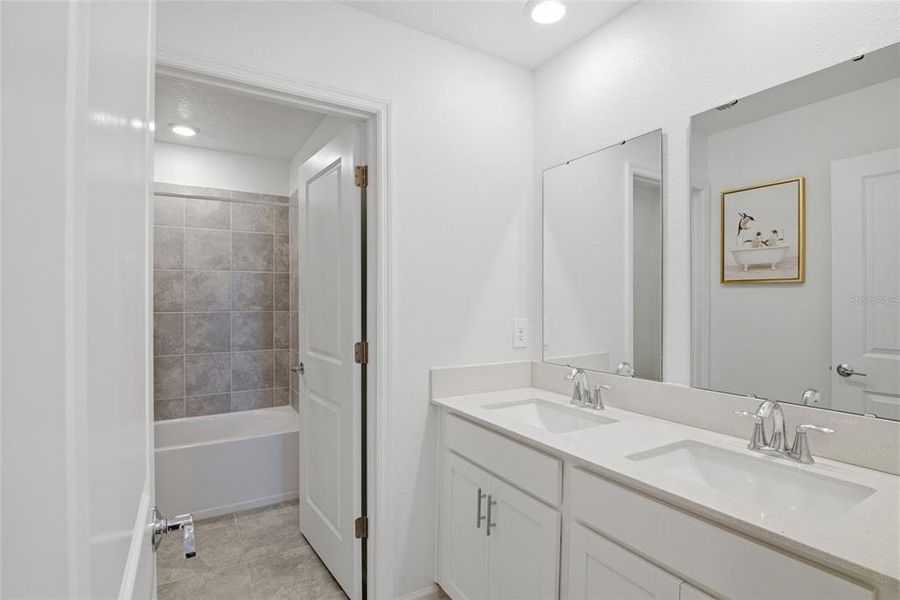 Furnished interior view inside a new home in Wellness Ridge, Clermont (Image 31).
