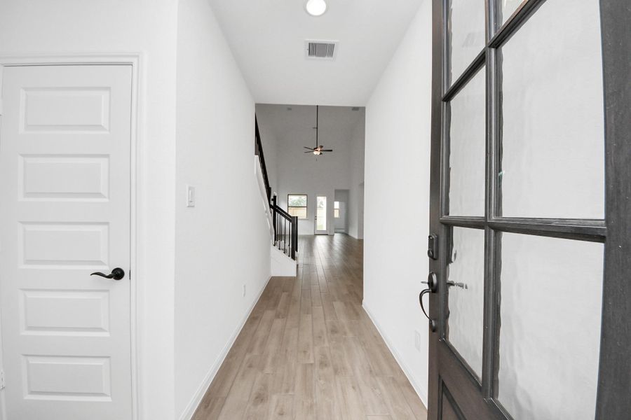 Spacious, unfurnished interior of a new home in Elyson, Katy (Image 27).