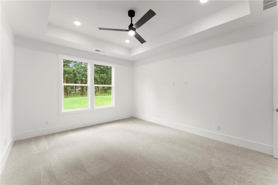 Spacious, unfurnished interior of a new home in Hillgrove Preserve, Powder Springs (Image 48).