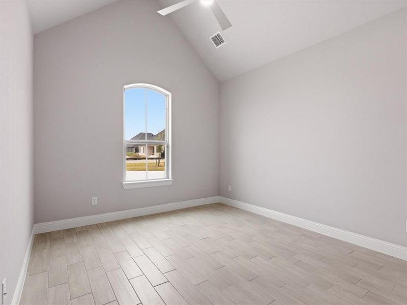 Spacious, unfurnished interior of a new home in , Granbury (Image 30).