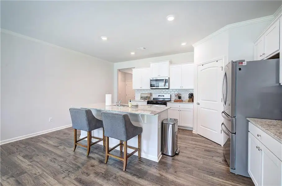 Furnished interior view inside a new home in , Cartersville (Image 6).