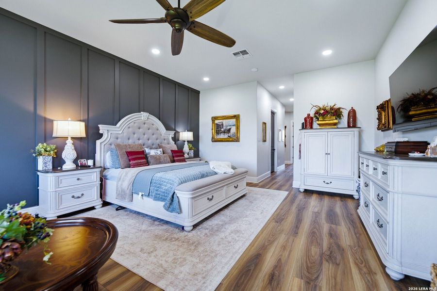 Furnished interior view inside a new home in , Runge (Image 9).