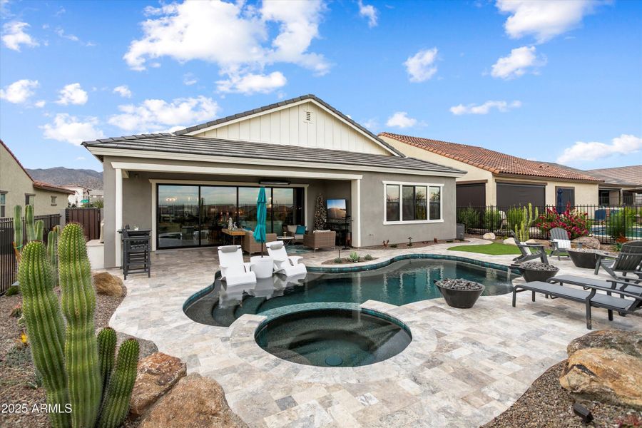 Backyard Pool/Spa/Firepit