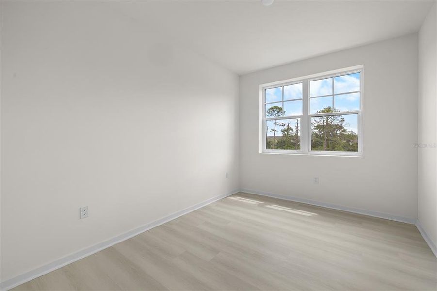 Spacious, unfurnished interior of a new home in , Orlando (Image 28).