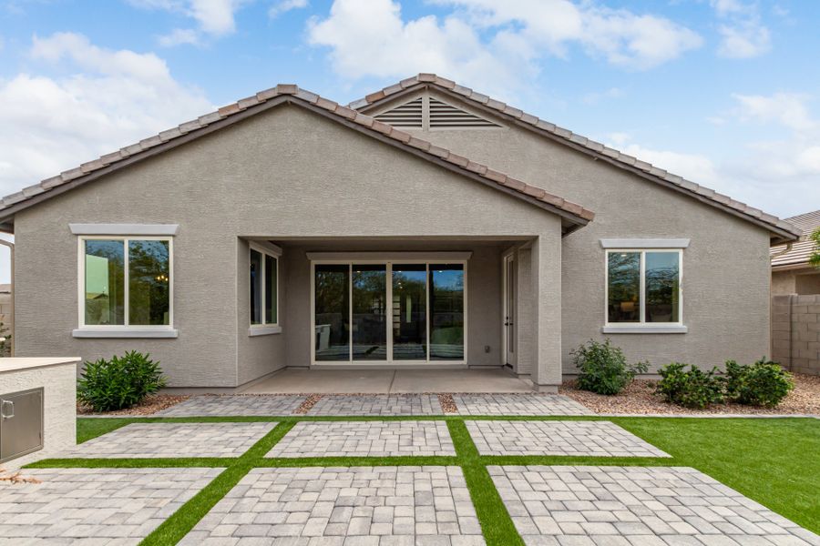 Representative exterior details of a home built from the Plan 4414 by Scott Communities in The Views at Rancho Cabrillo, Peoria (Image 3).