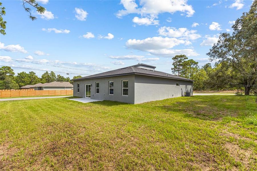 Front exterior of a new home in , Dunnellon, FL, highlighting curb appeal (Image 25).