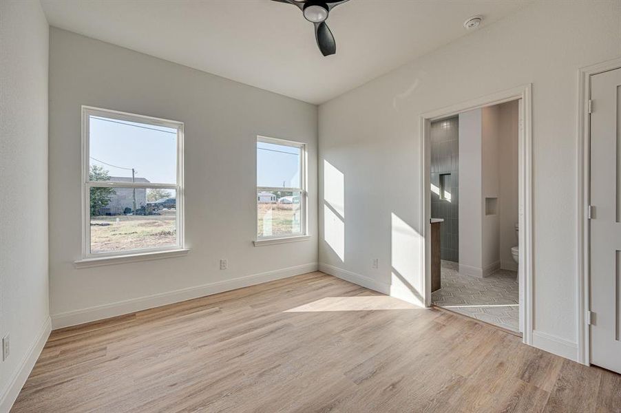 Spacious, unfurnished interior of a new home in , West Tawakoni (Image 24).