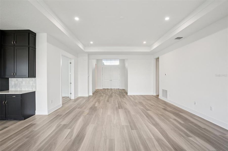 Spacious, unfurnished interior of a new home in Eagles Cove at Mirada, San Antonio (Image 20).