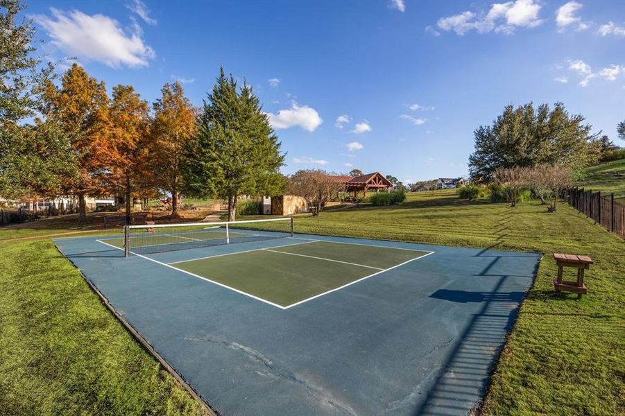 Community amenities in , Athens (Image 19).