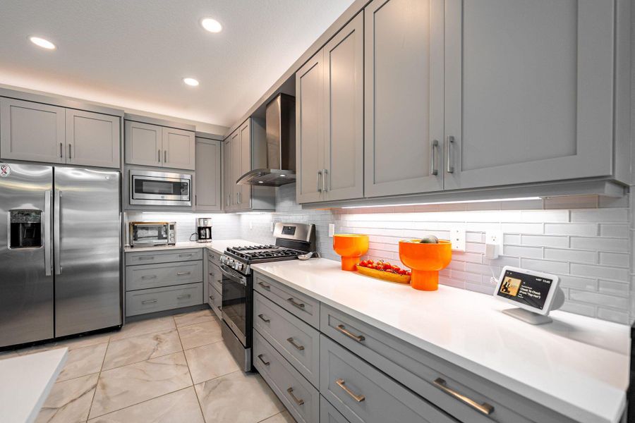 Furnished interior view inside a new home in , Port St. Lucie (Image 5).