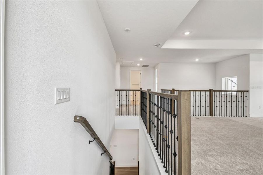 Spacious, unfurnished interior of a new home in Hawkstone, Sarasota (Image 36).