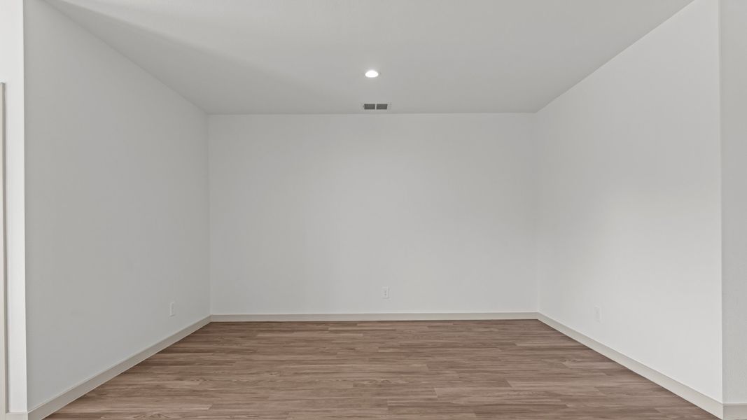 Representative unfurnished interior of a home built from the The Justin by D.R. Horton in Viridian, Lubbock (Image 10).