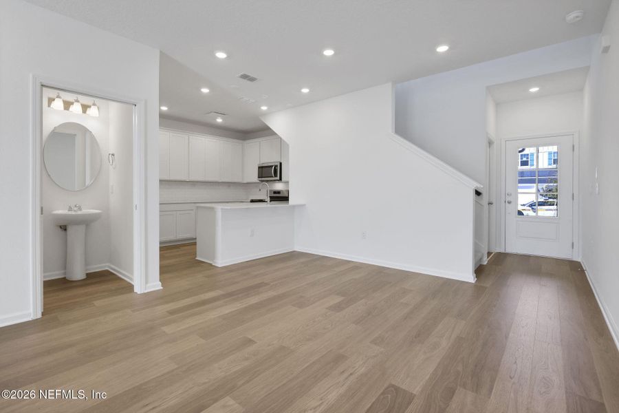 Spacious, unfurnished interior of a new home in Brook Forest, St. Augustine (Image 27).
