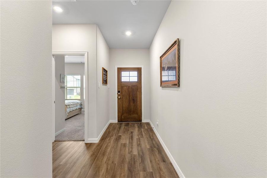 Spacious, unfurnished interior of a new home in Lakehaven - Signature Series, Farmersville (Image 19).