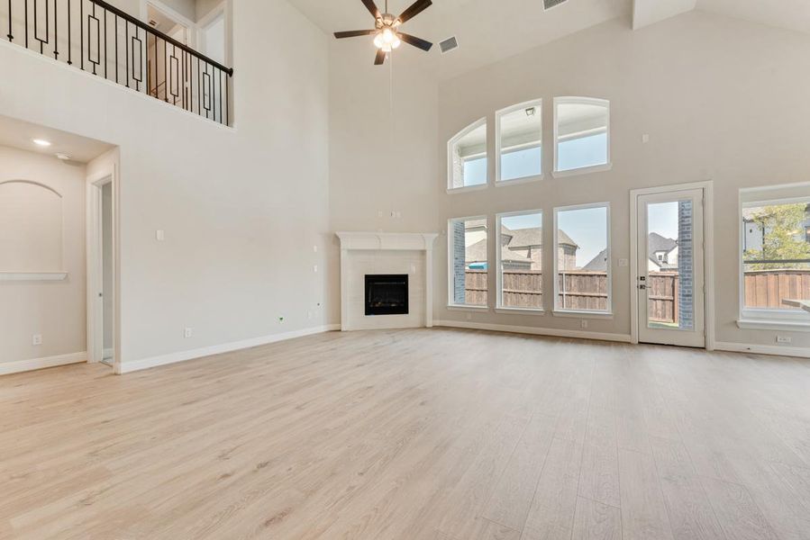 Spacious, unfurnished interior of a new home in South Pointe, Mansfield (Image 29). Spacious, unfurnished interior of a new home in South Pointe, Mansfield (Image 29).