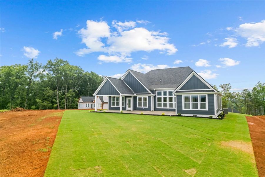 Representative exterior details of a home built from the Converse Elite by Enchanted Homes in Pointe Summit, Slater-Marietta (Image 34).