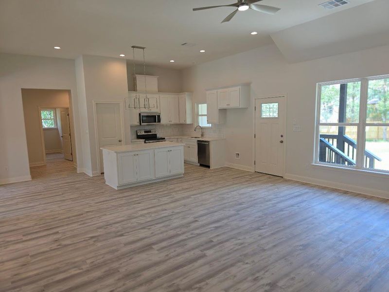 Image 37 of a home in . Image 37 of a home in .