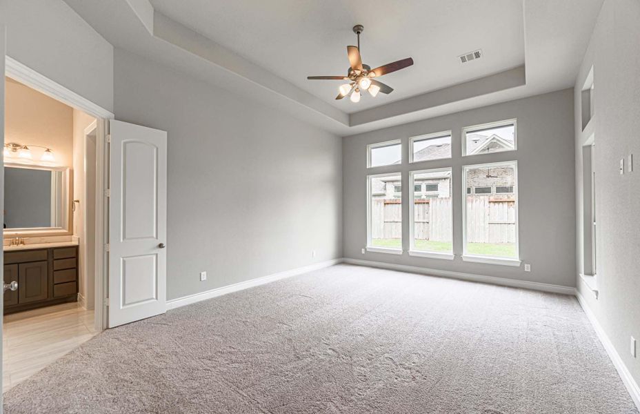 Representative unfurnished interior of a home built from the 4195 by Ravenna Homes in Artavia 70′, Conroe (Image 53). Representative unfurnished interior of a home built from the 4195 by Ravenna Homes in Artavia 70′, Conroe (Image 53).