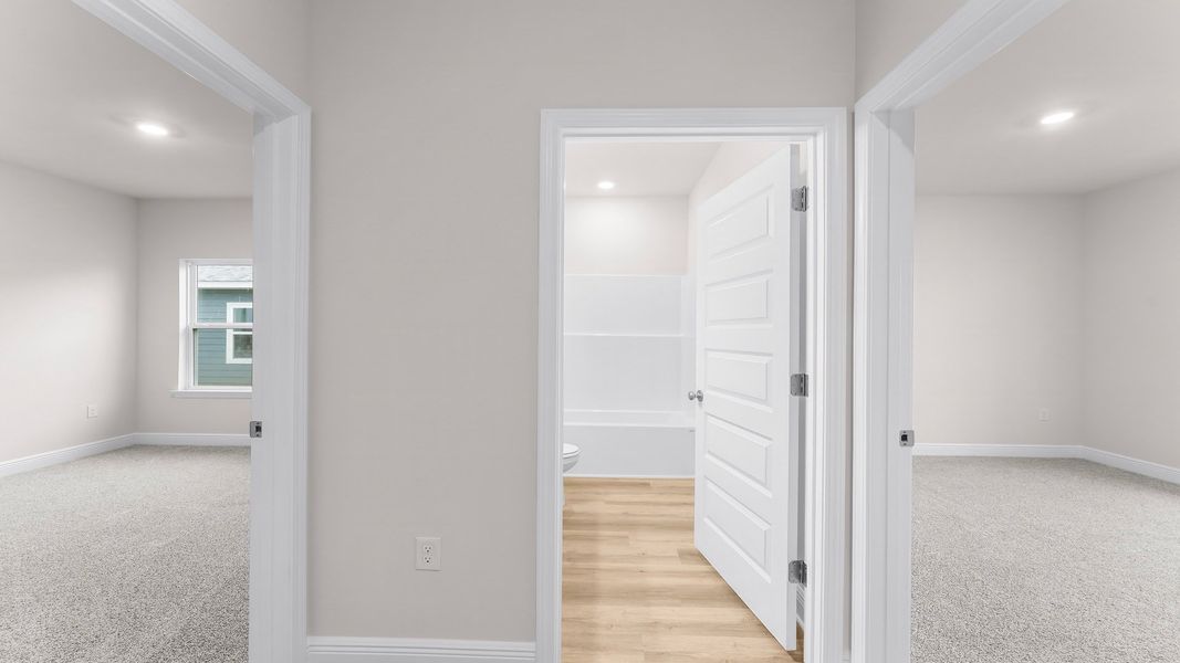 Spacious, unfurnished interior of a new home in Hodges Bayou Plantation, Panama City (Image 14). Spacious, unfurnished interior of a new home in Hodges Bayou Plantation, Panama City (Image 14).