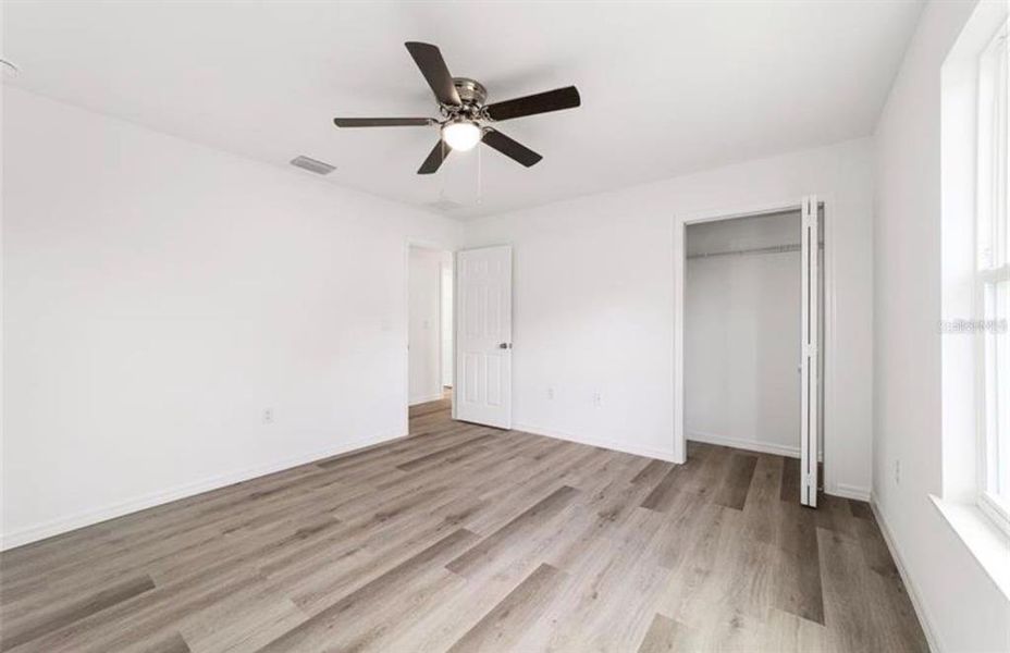 Spacious, unfurnished interior of a new home in , Silver Springs (Image 26).
