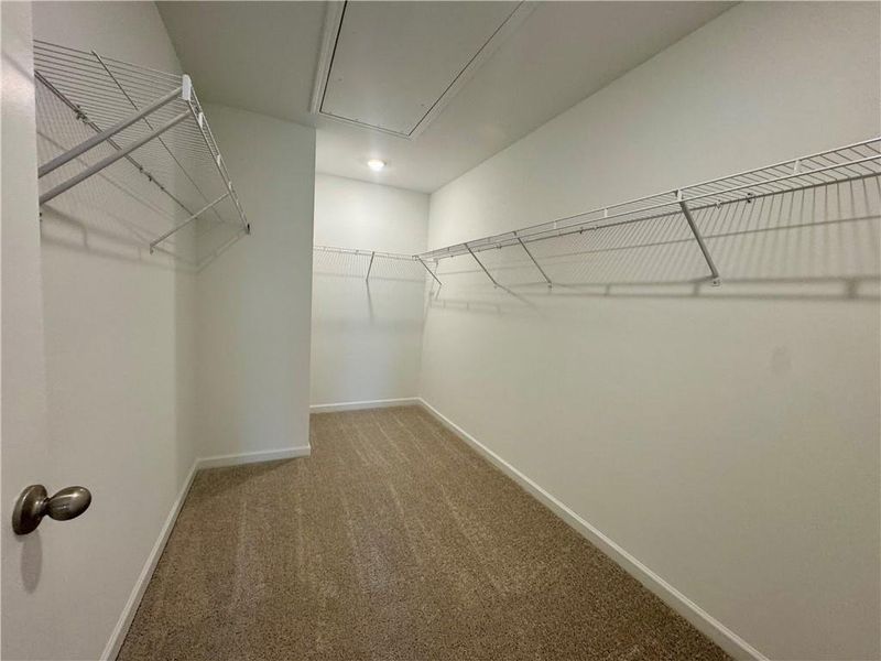 Spacious, unfurnished interior of a new home in Eastlyn Crossing, Flowery Branch (Image 24).