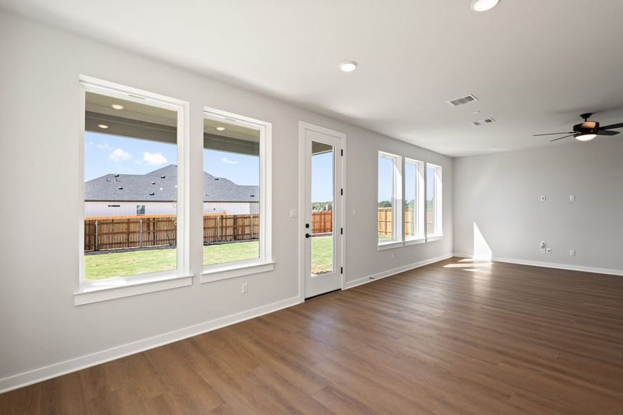 Spacious, unfurnished interior of a new home in Terrace Collection at Heritage, Dripping Springs (Image 29).