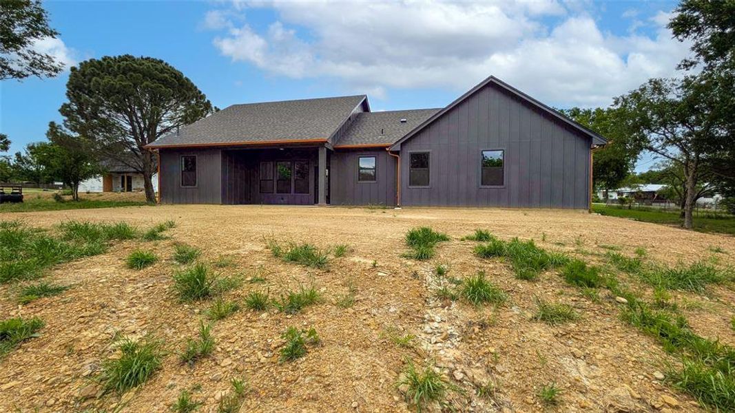 Exterior details and patio area of a home in , Cleburne (Image 3).