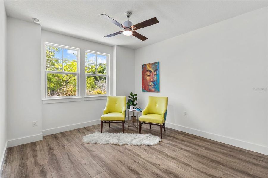 Furnished interior view inside a new home in , Sarasota (Image 40).