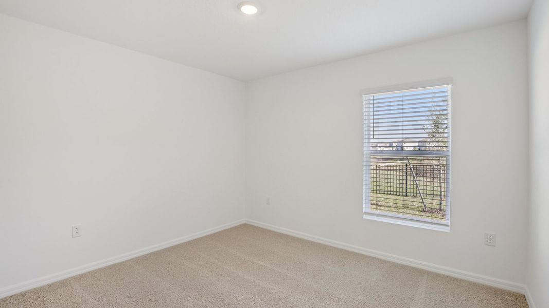 Spacious, unfurnished interior of a new home in Angeline, Land O' Lakes (Image 23).