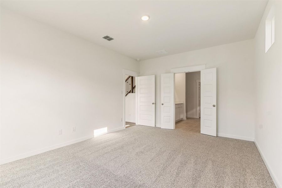 Spacious, unfurnished interior of a new home in Cielo, Conroe (Image 27). Spacious, unfurnished interior of a new home in Cielo, Conroe (Image 27).