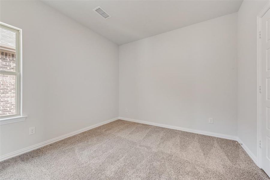 Spacious, unfurnished interior of a new home in Spiritas Ranch, Little Elm (Image 22).