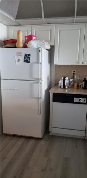 Close-up of interior finishes inside a home in , Hallandale Beach (Image 13). Close-up of interior finishes inside a home in , Hallandale Beach (Image 13).