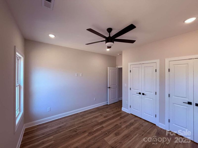 Spacious, unfurnished interior of a new home in , Conover (Image 25).
