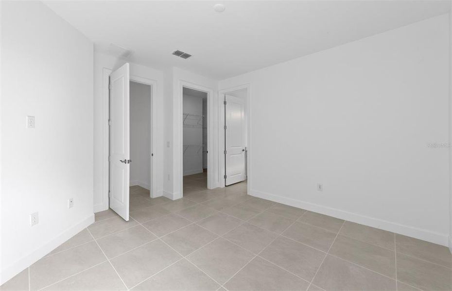 Spacious, unfurnished interior of a new home in BeachWalk by Manasota Key, Englewood (Image 31). Spacious, unfurnished interior of a new home in BeachWalk by Manasota Key, Englewood (Image 31).
